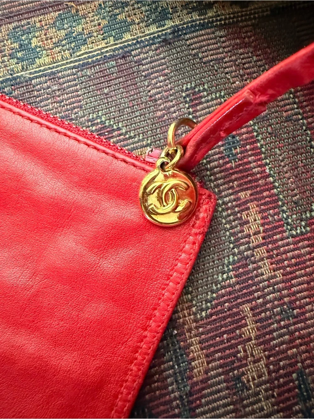 CHANEL VINTAGE RARE 90s Red Clear Vinyl Tote WITH Attached Inner Bag. - Picture 4 of 15
